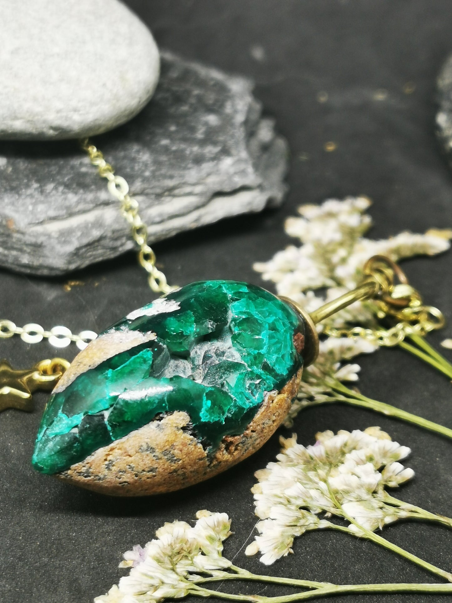 Dioptase - pendule de radiesthésie et soin