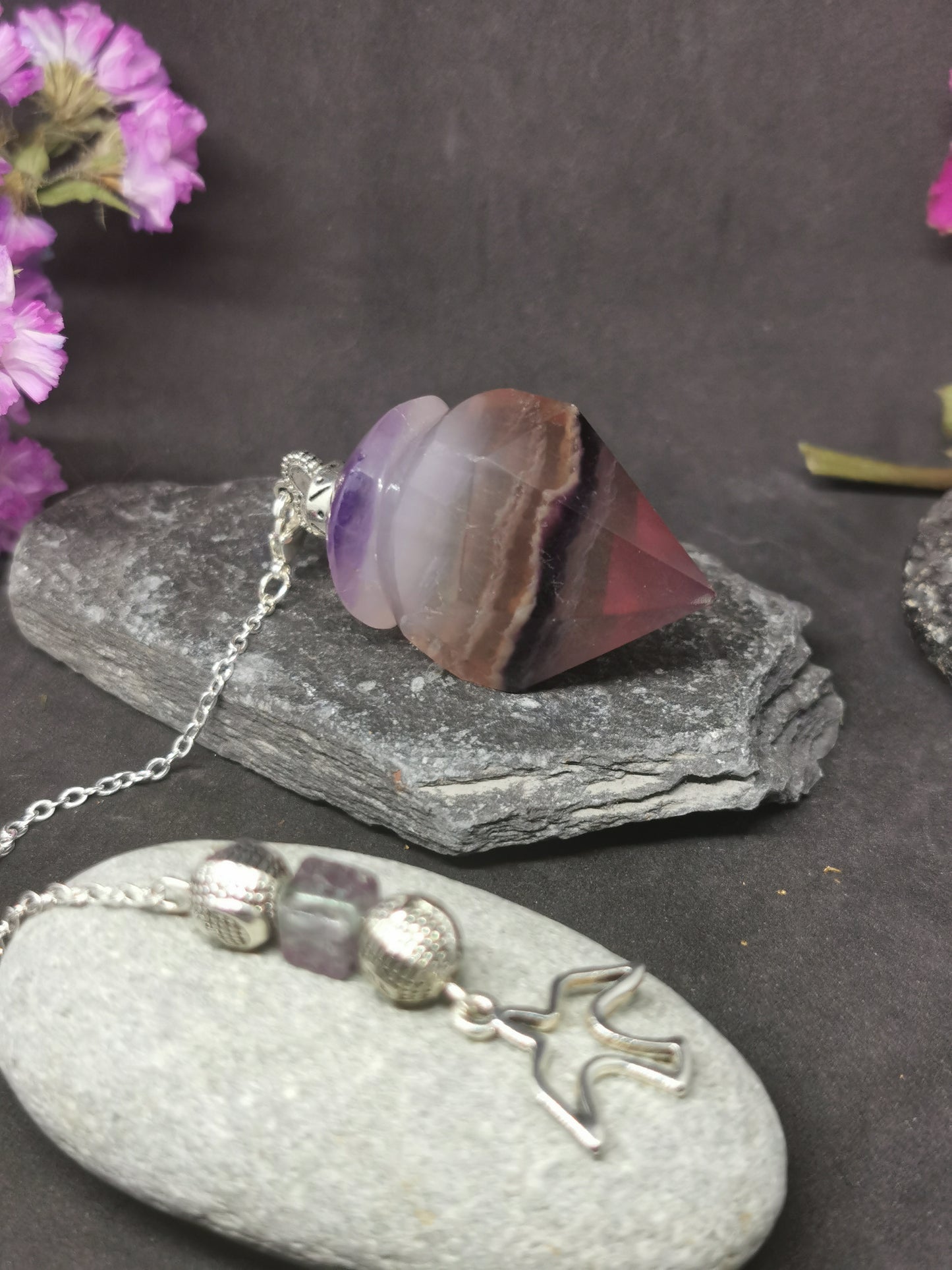 Fluorite arc-en-ciel - pendule de radiesthésie