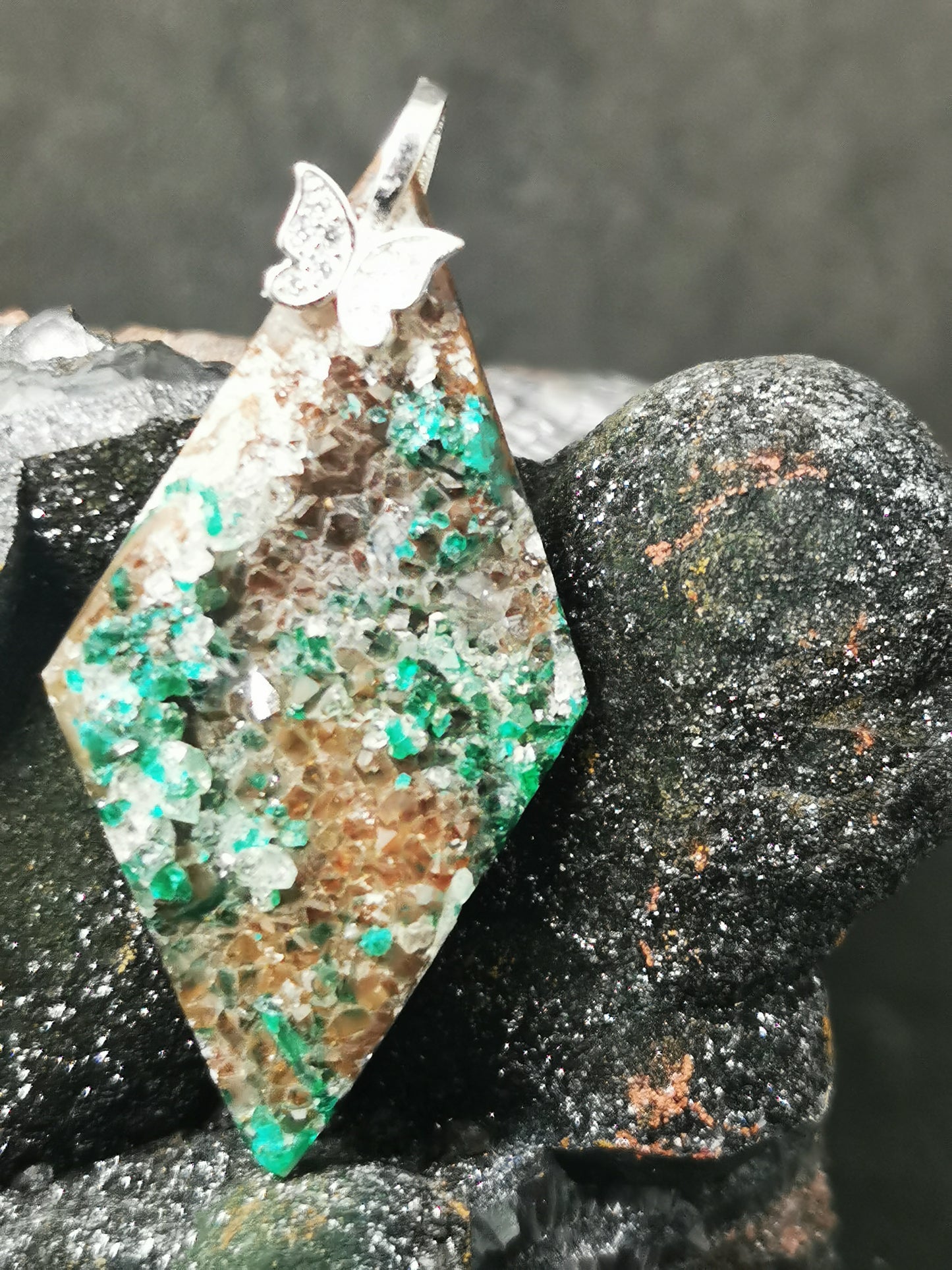 Pendentif en dioptase