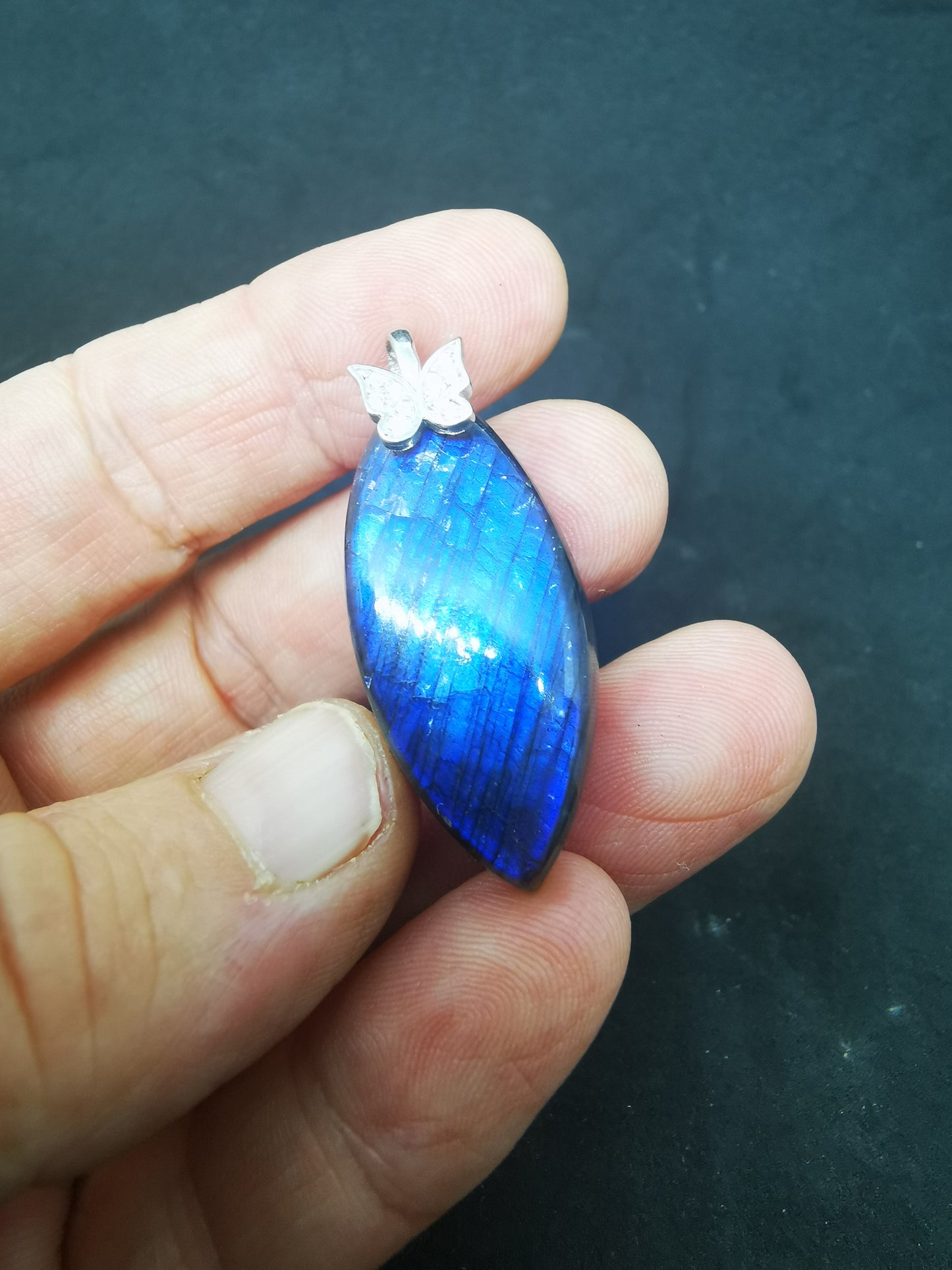 Labradorite très bleue pendentif