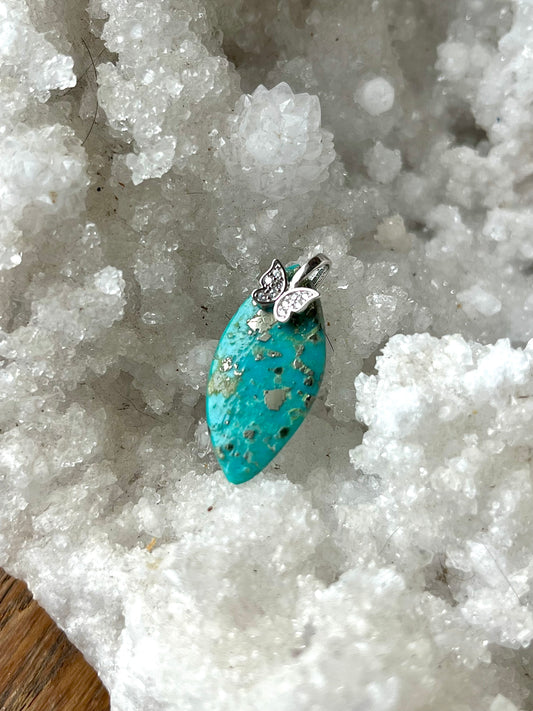 Brunhilde, pendentif en Turquoise d'Iran