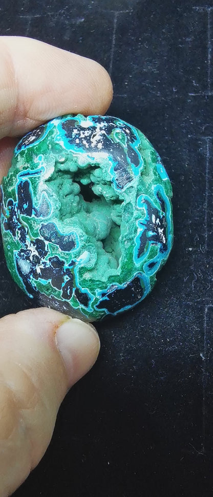 Cabochon malachite