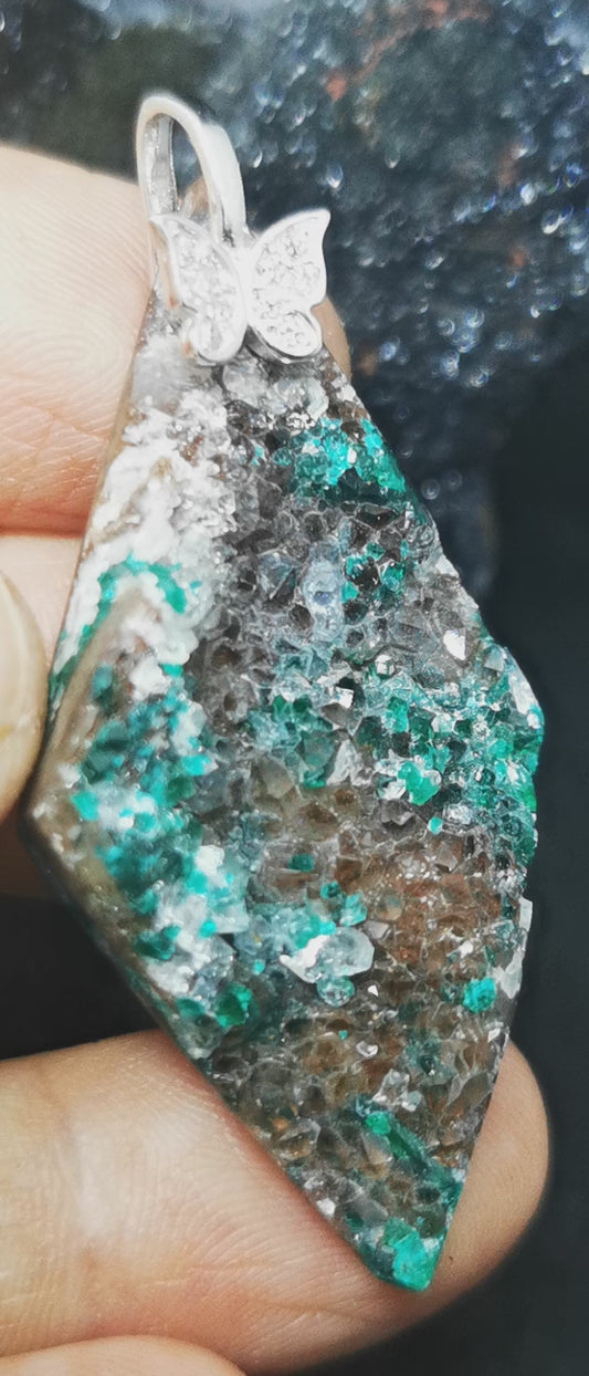 Pendentif en dioptase