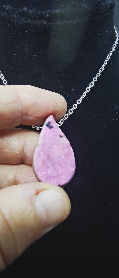 Cobalto-calcite collier