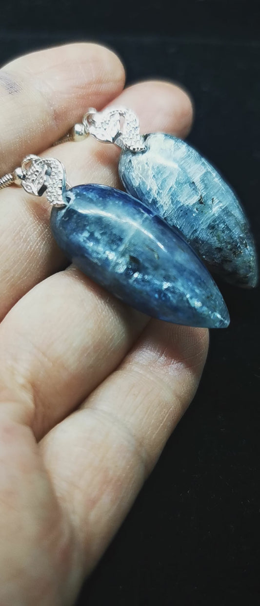 Cyanite boucle d'oreille