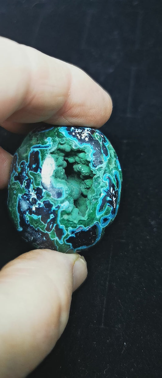 Cabochon malachite