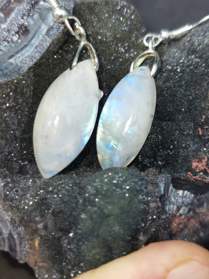 Boucle d'oreille en pierre de lune