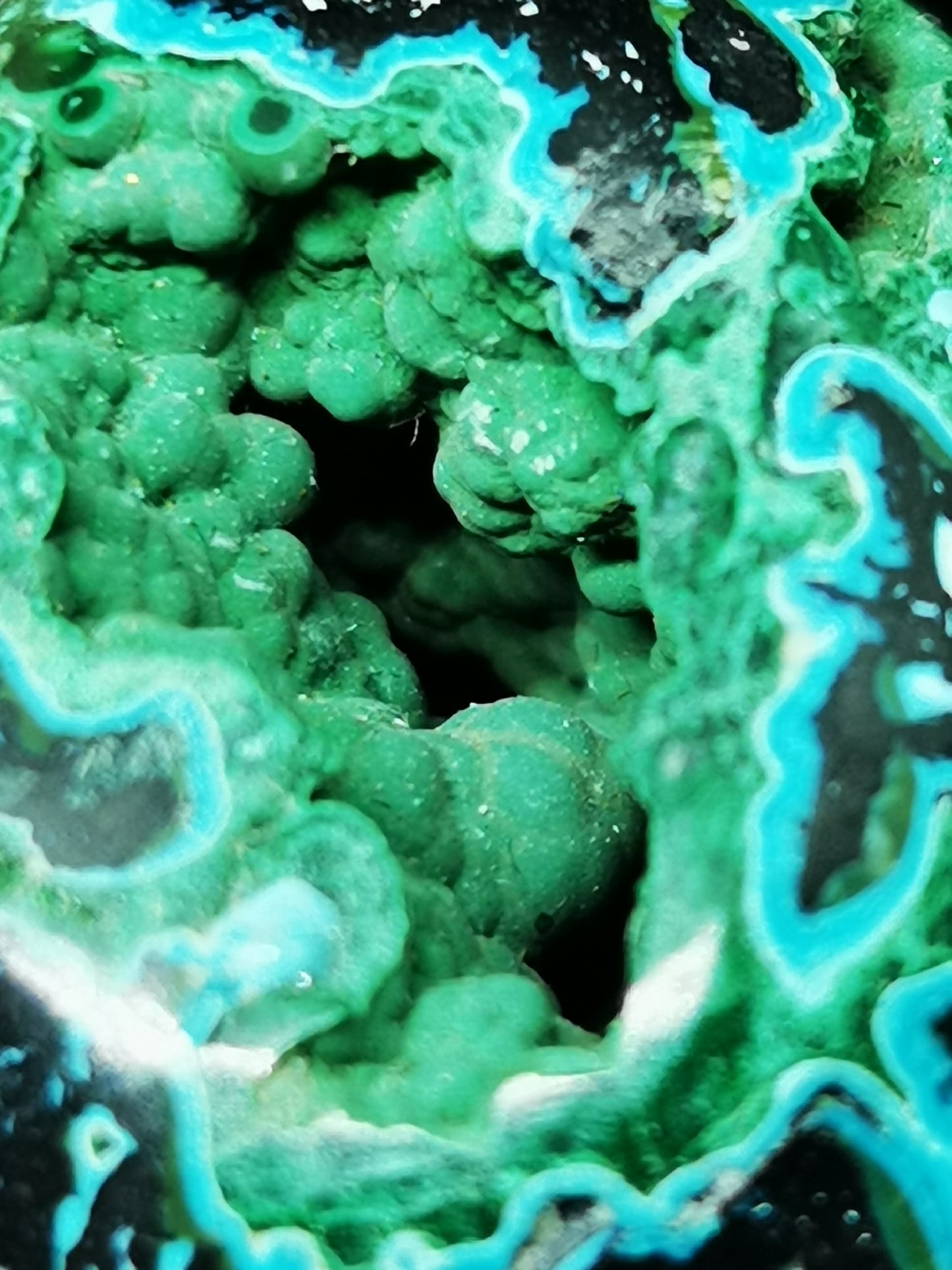 Cabochon malachite