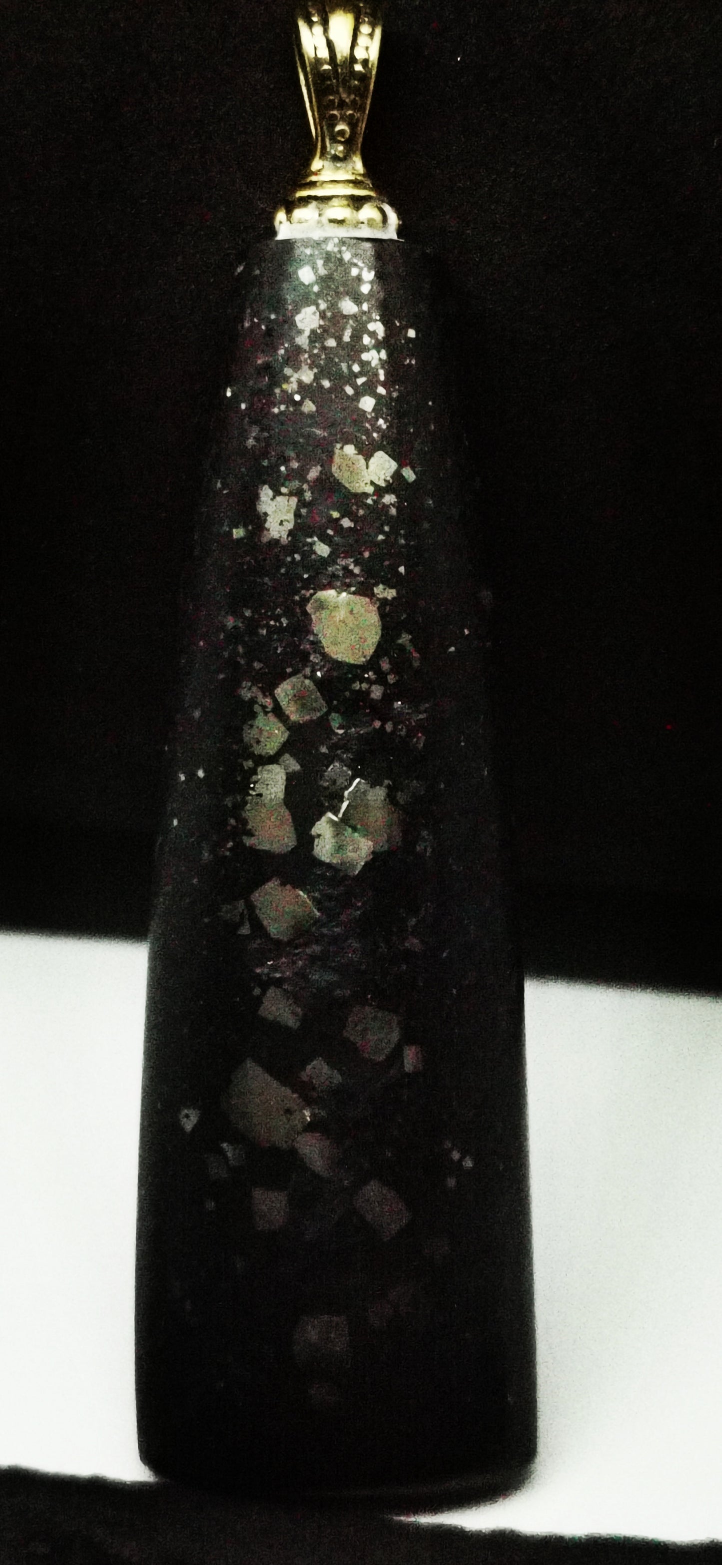 Pendentif de Pyrite sur ardoise