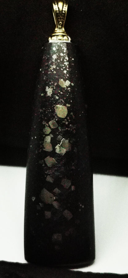 Pendentif de Pyrite sur ardoise