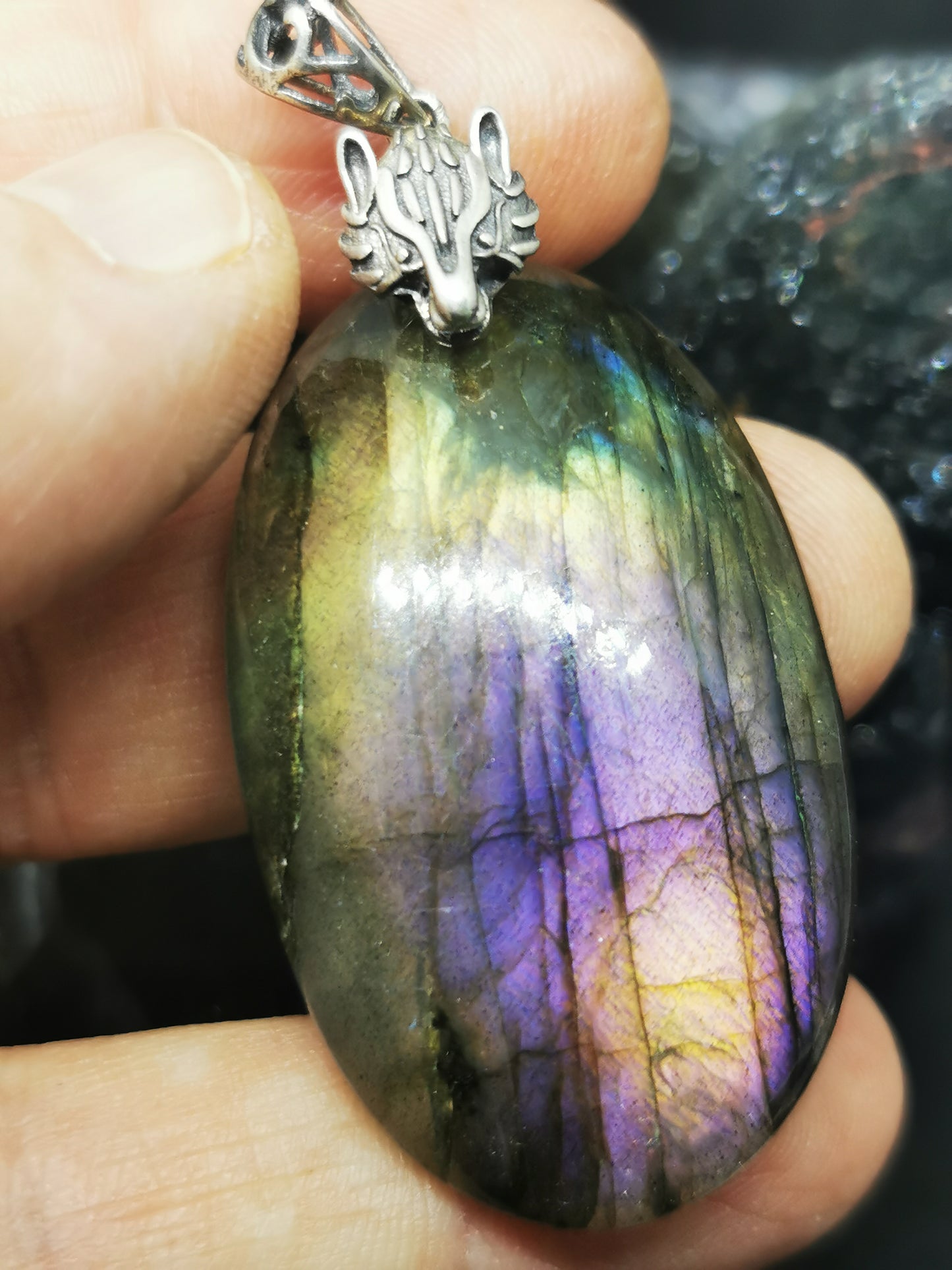 Labradorite violette