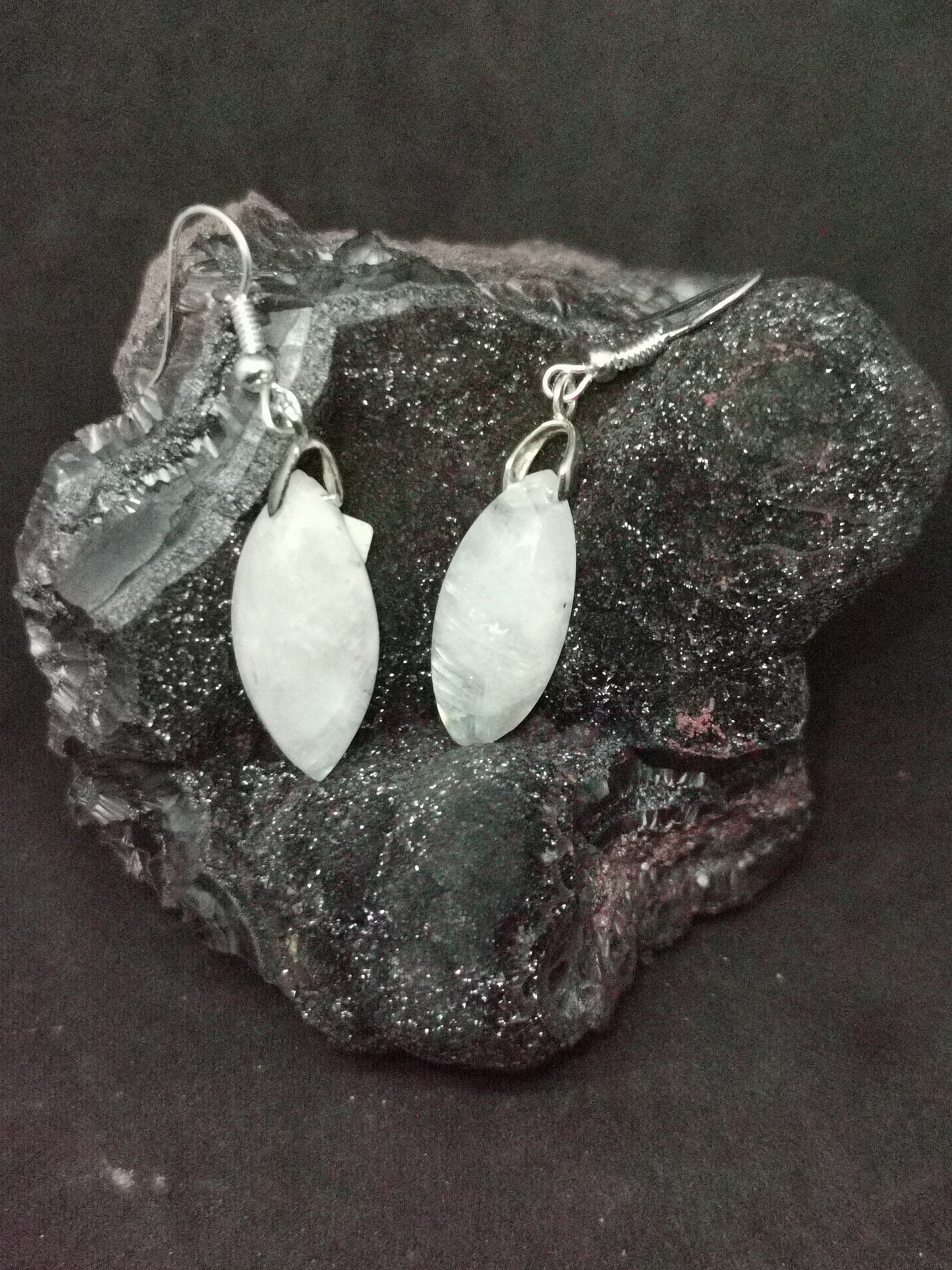 Boucle d'oreille en pierre de lune