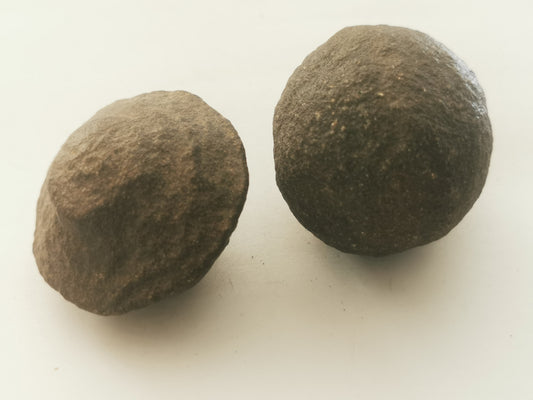 Moquis balls