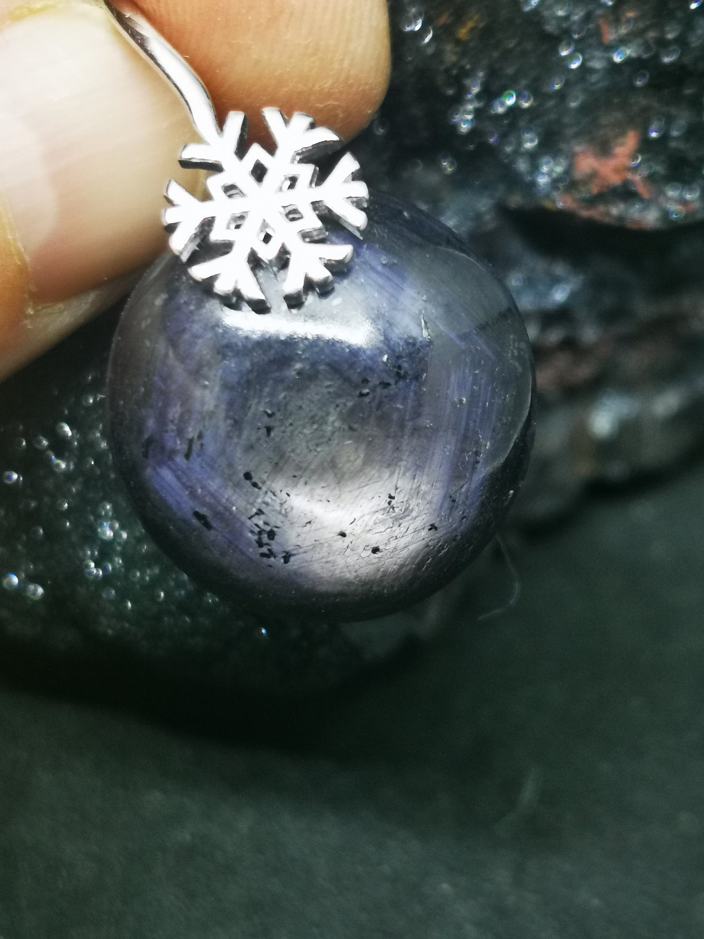 Rubis violet du Pakistan